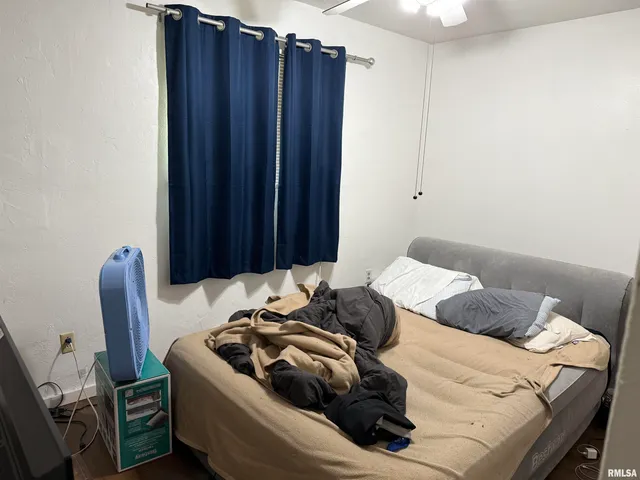 $130,000 | 105-109 Northeast 5th Avenue, Aledo, IL 61231