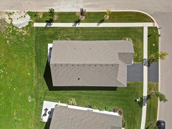 $400,000 | 6412 Stony Brook Lane, Wonder Lake, IL 60097