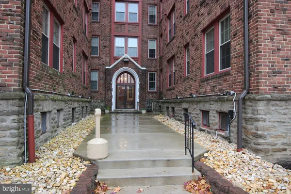 $1,795 | 7876 Spring Avenue, Unit 3, Elkins Park, PA 19027