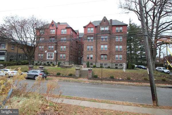$1,795 | 7876 Spring Avenue, Unit 3, Elkins Park, PA 19027