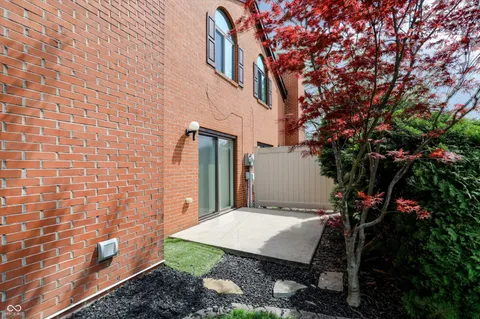 $240,000 | 9303 Golden Oaks North, Indianapolis, IN 46260