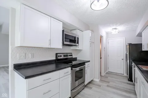 $240,000 | 9303 Golden Oaks North, Indianapolis, IN 46260