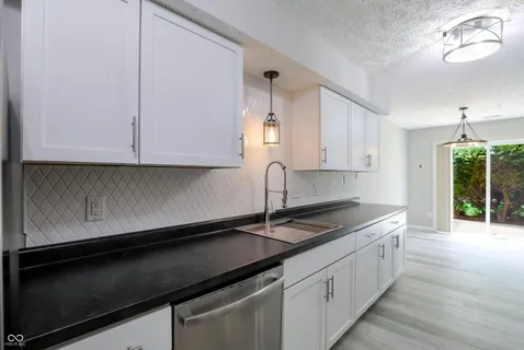 $240,000 | 9303 Golden Oaks North, Indianapolis, IN 46260