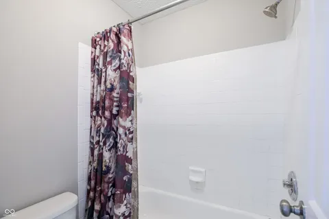 $240,000 | 9303 Golden Oaks North, Indianapolis, IN 46260