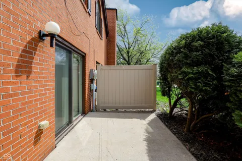 $240,000 | 9303 Golden Oaks North, Indianapolis, IN 46260