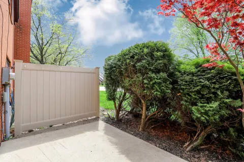 $240,000 | 9303 Golden Oaks North, Indianapolis, IN 46260