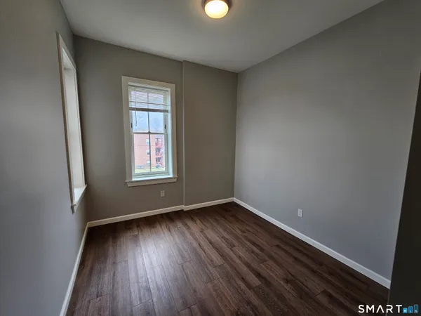 $1,854 | 94-96 Edwards Street, Unit 2A, Hartford, CT 06120