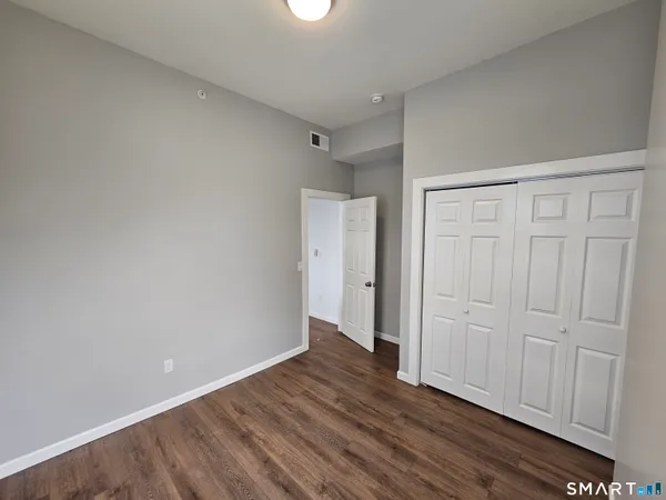 $1,854 | 94-96 Edwards Street, Unit 2A, Hartford, CT 06120