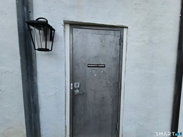 $1,854 | 94-96 Edwards Street, Unit 2A, Hartford, CT 06120