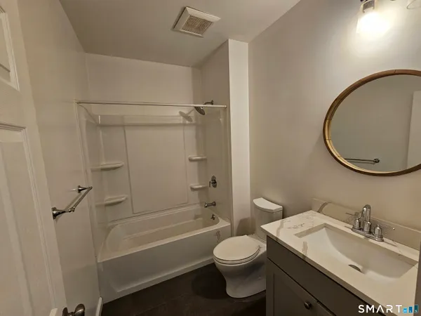 $1,854 | 94-96 Edwards Street, Unit 2A, Hartford, CT 06120