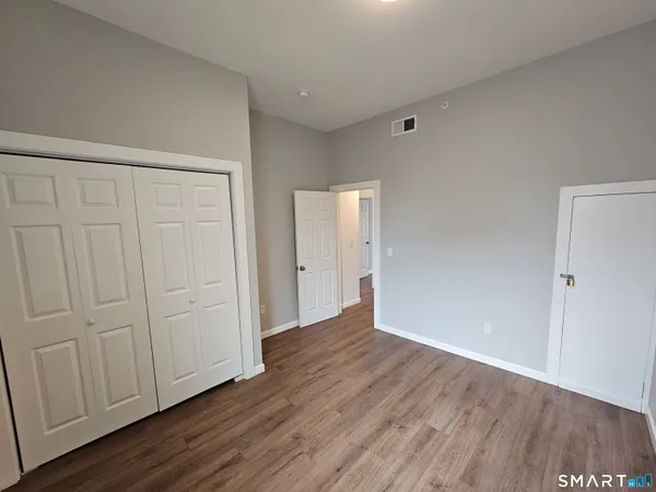$1,854 | 94-96 Edwards Street, Unit 2A, Hartford, CT 06120