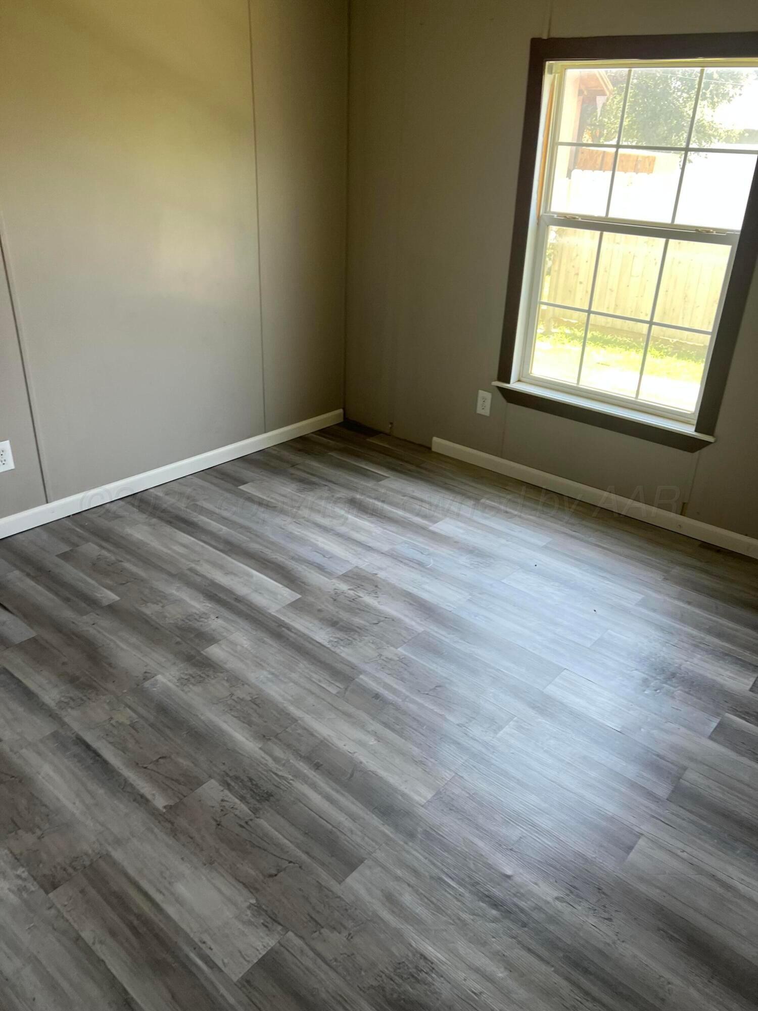 1203 North Main Street Friona, TX 79035 - Photo 12 of 19 Room # 2