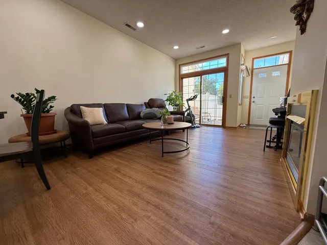 $228,000 | 15503 Gateway Path, Unit 128, Apple Valley, MN 55124