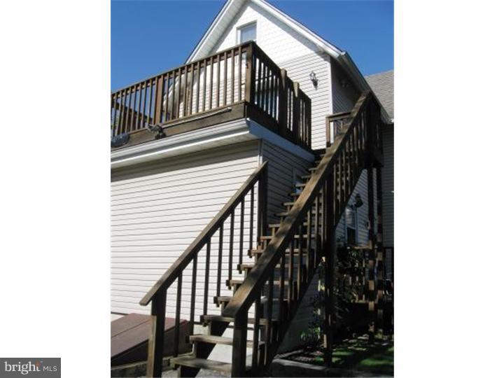 27 Ash Street, Unit B Delran, NJ 08075 - Photo 8 of 9 a view of entryway