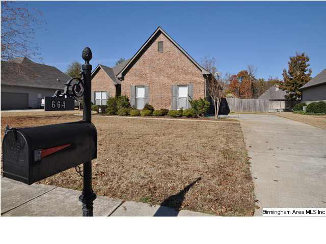 664 Barkley Circle Alabaster, AL 35007 - Photo 1 of 4
