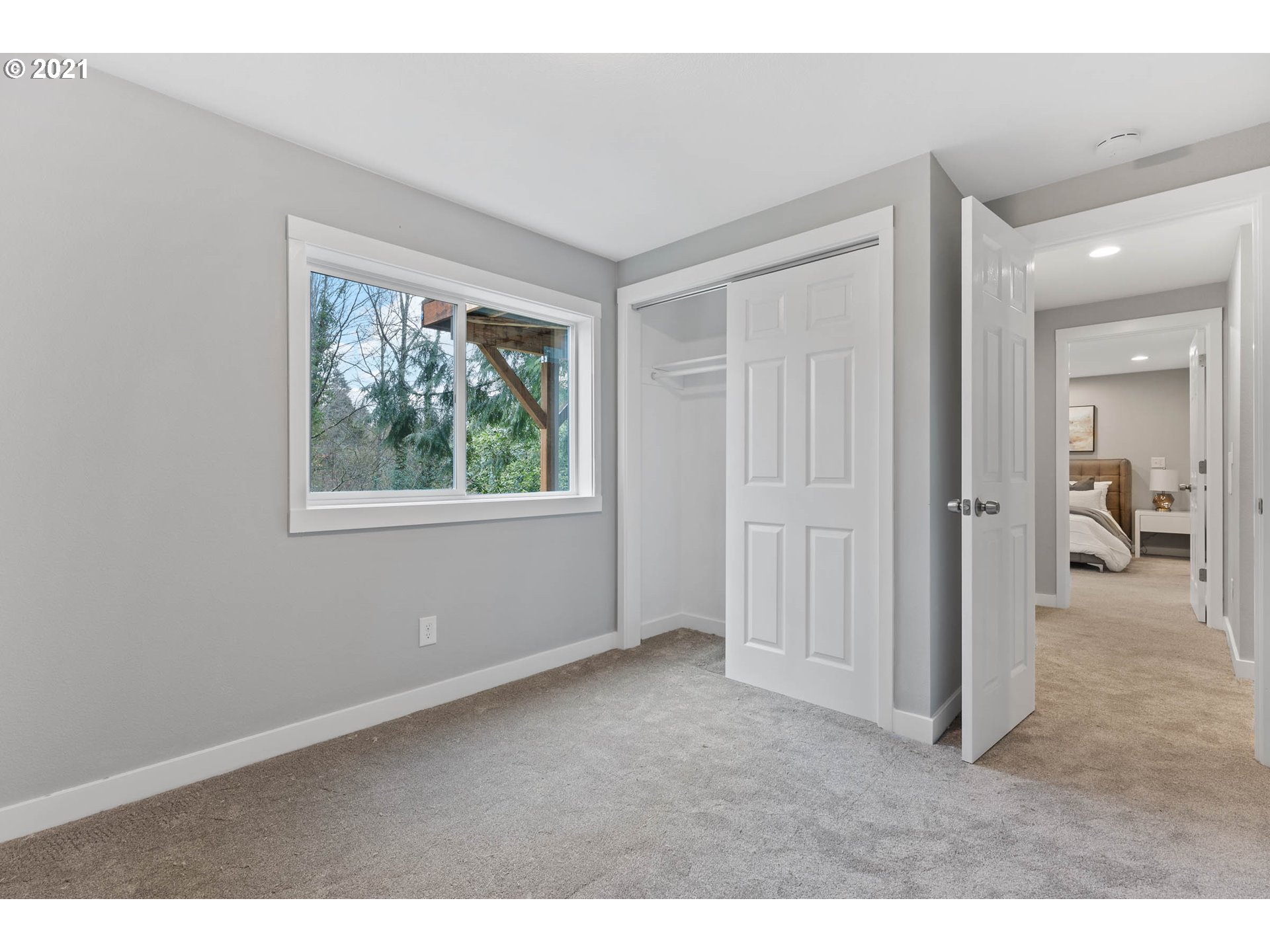 7102 Southwest Capitol Hill Road Portland, OR 97219 - Photo 15 of 21 Gallery Image 15