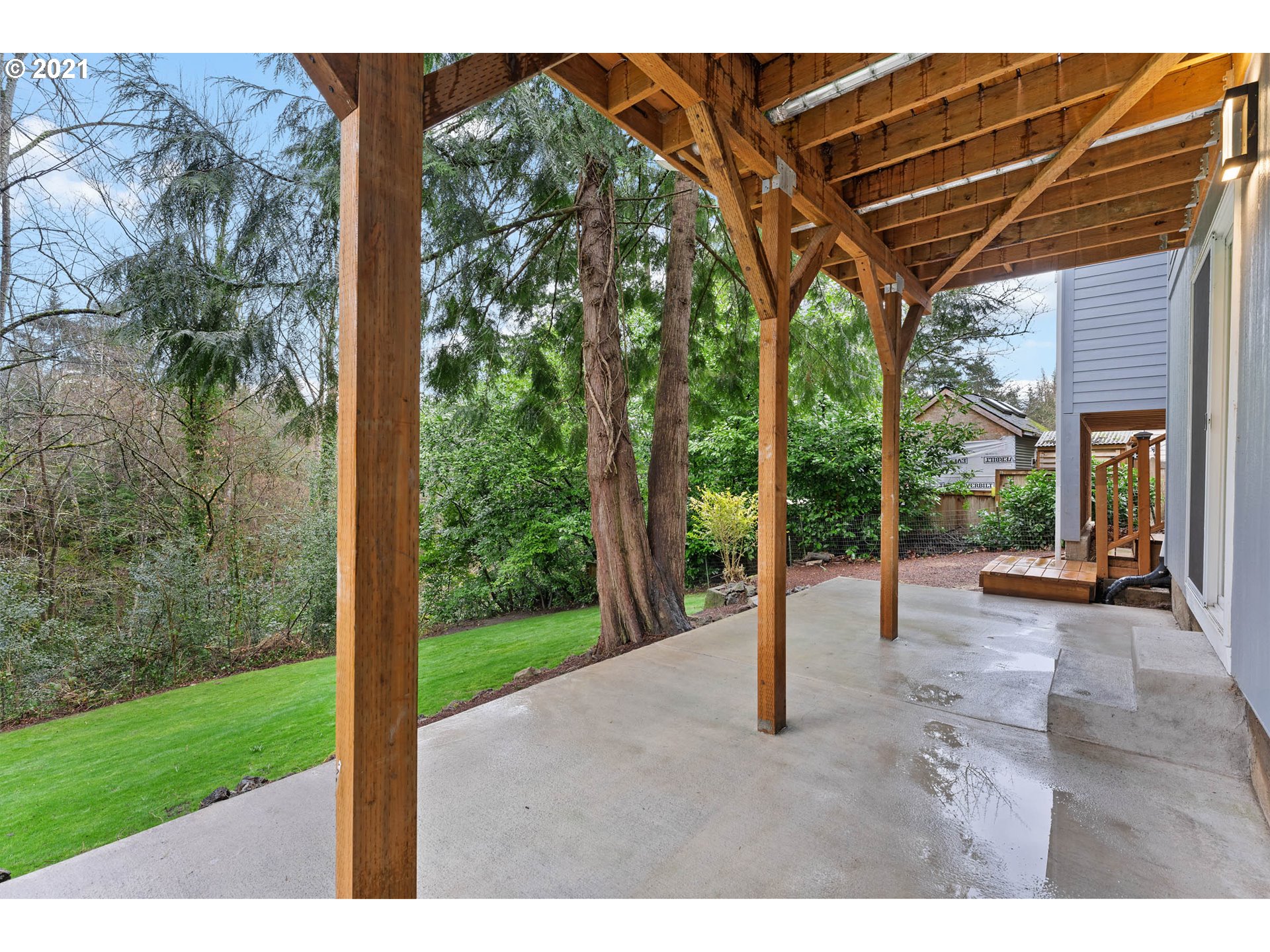 7102 Southwest Capitol Hill Road Portland, OR 97219 - Photo 17 of 21 Gallery Image 17
