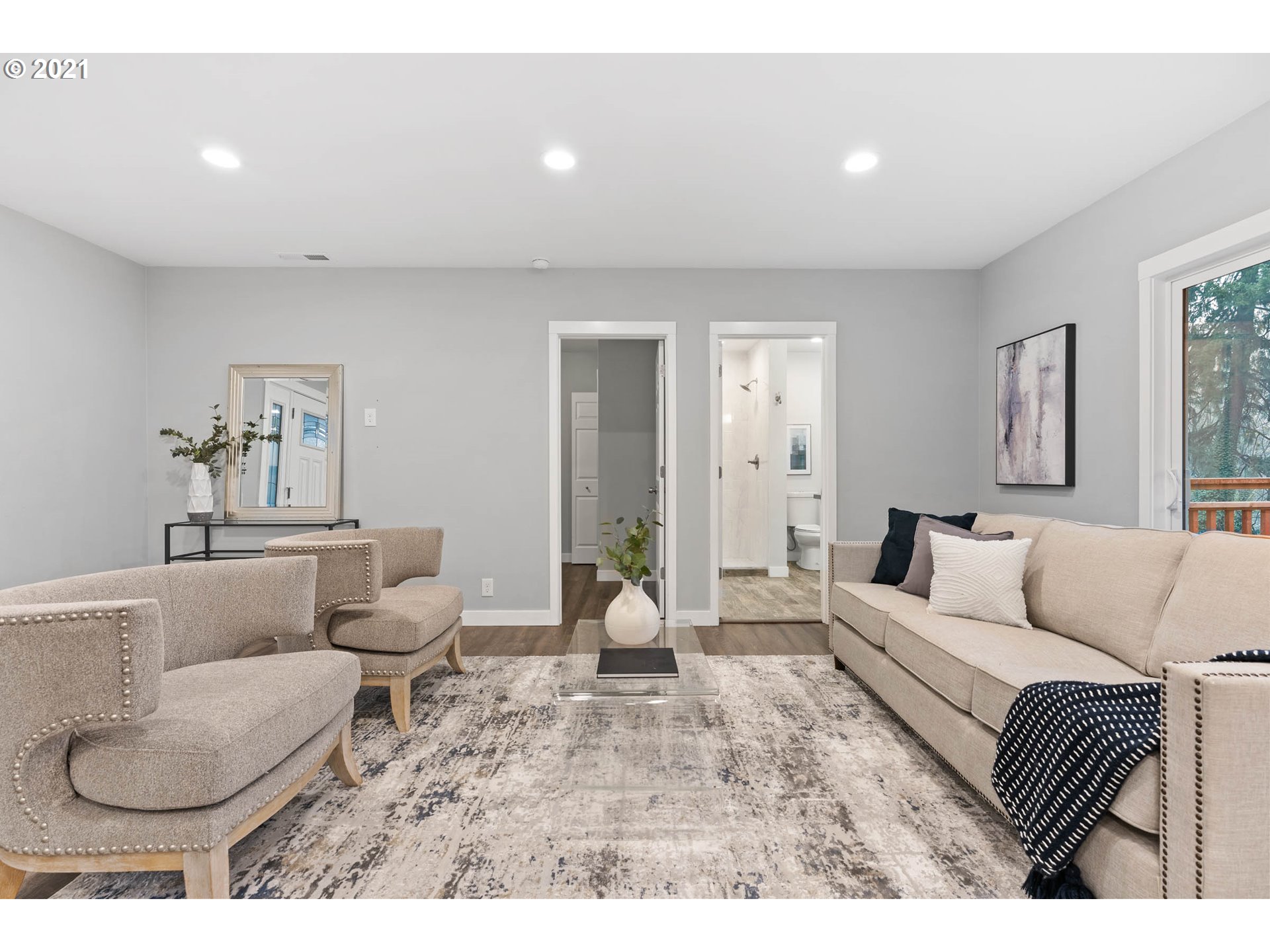 7102 Southwest Capitol Hill Road Portland, OR 97219 - Photo 3 of 21 Gallery Image 3