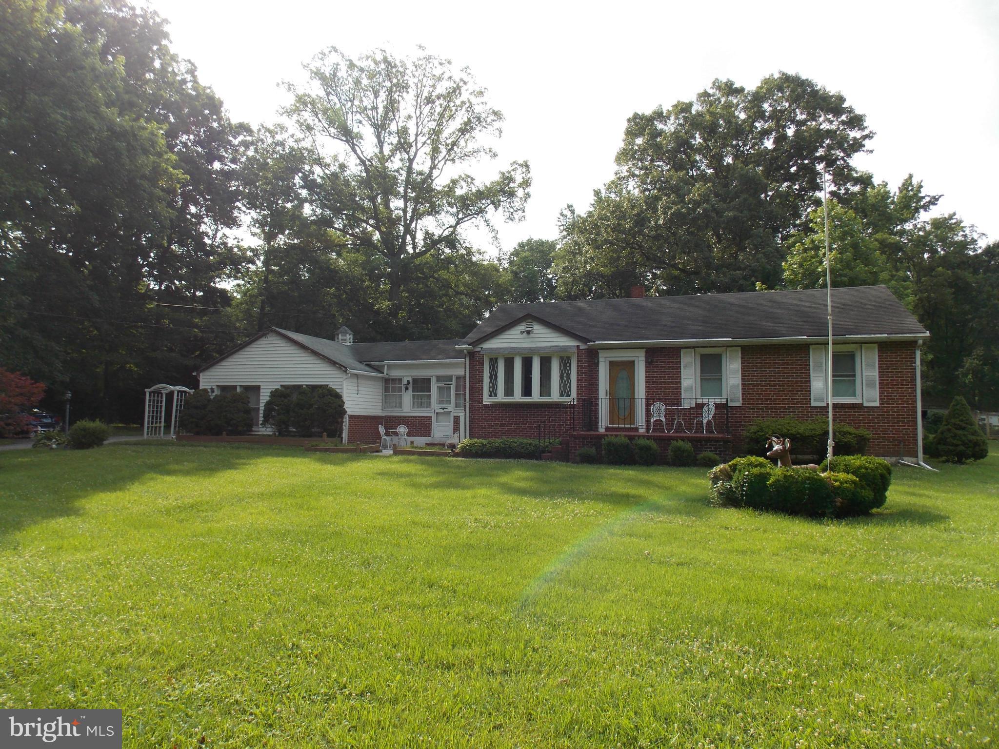 2025 Holly Neck Road Baltimore, MD 21221 - Photo 14 of 19 Exterior (Front)