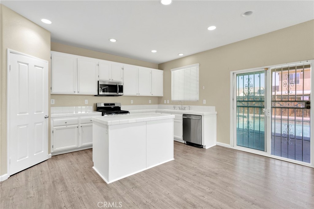 14605 Hummingbird Road Victorville, CA 92394 - Photo 26 of 66