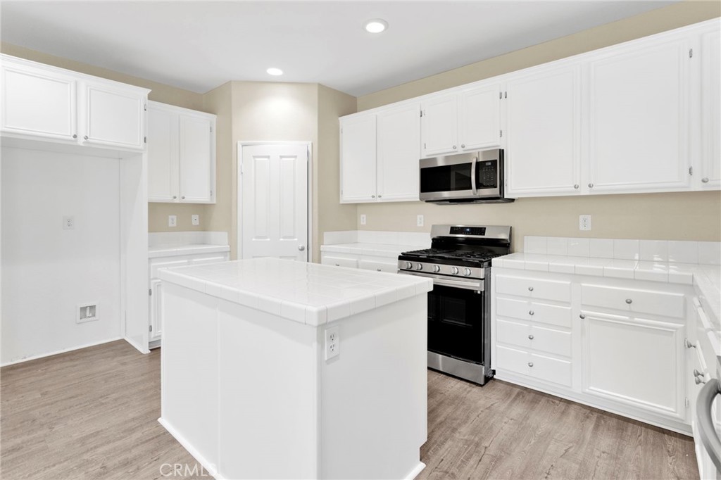 14605 Hummingbird Road Victorville, CA 92394 - Photo 27 of 66