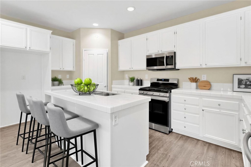 14605 Hummingbird Road Victorville, CA 92394 - Photo 9 of 66