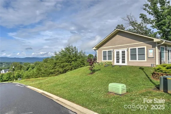$380,000 | 29 Rotunda Circle, Asheville, NC 28806