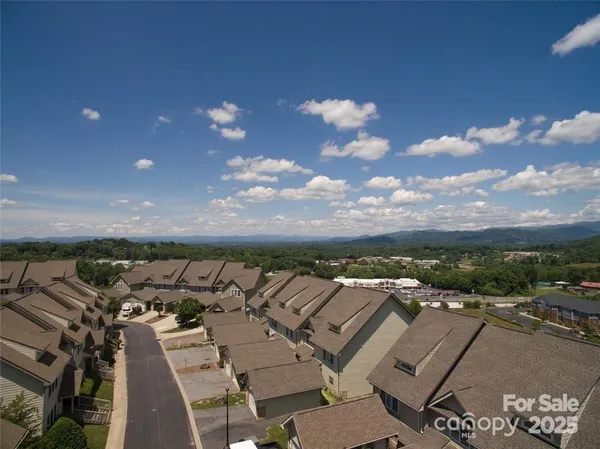 $380,000 | 29 Rotunda Circle, Asheville, NC 28806