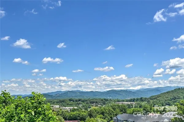 $380,000 | 29 Rotunda Circle, Asheville, NC 28806