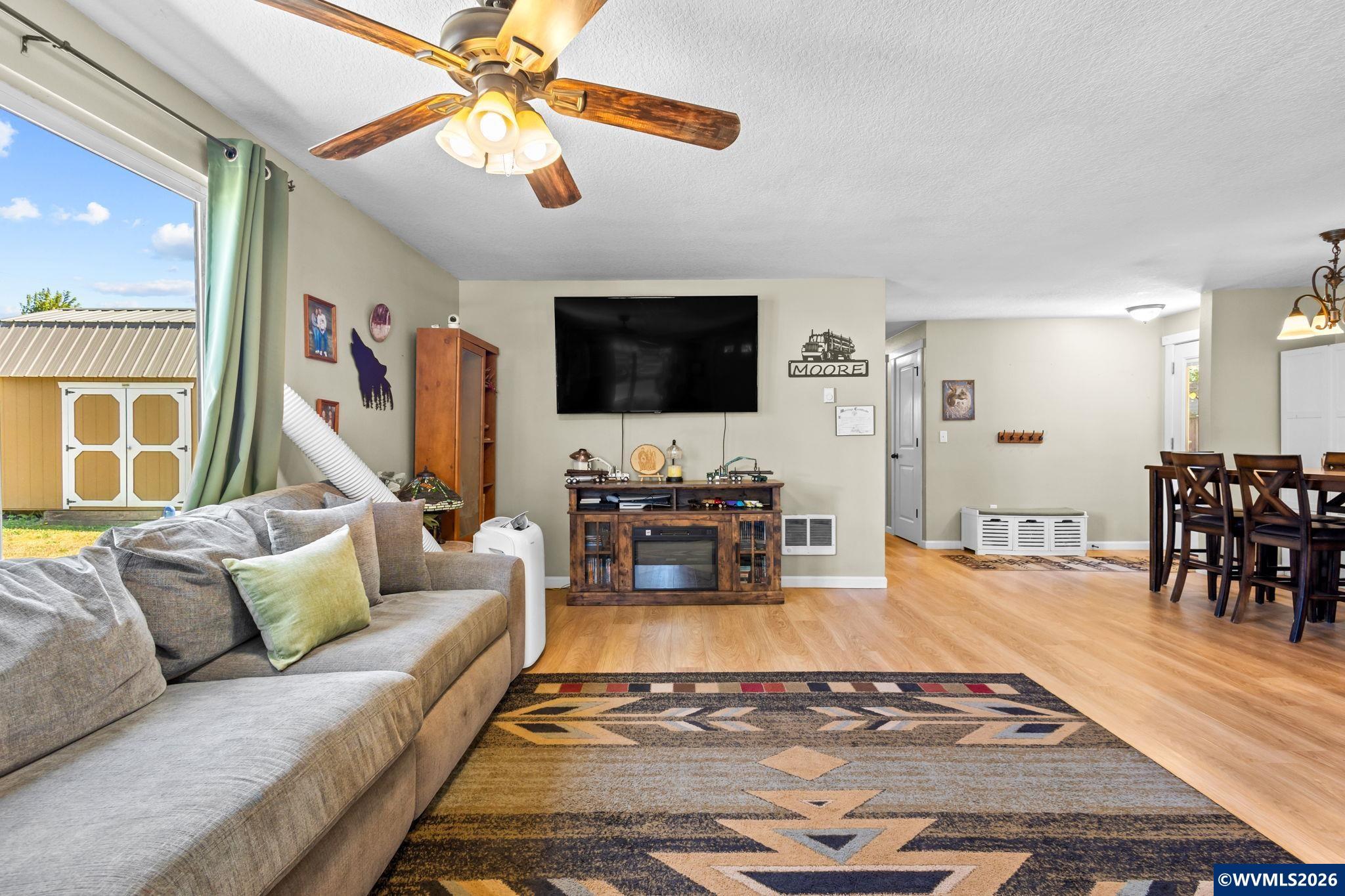 402 Southwest Ivy Road Estacada, OR 97023 - Photo 6 of 39 Gallery Image 6