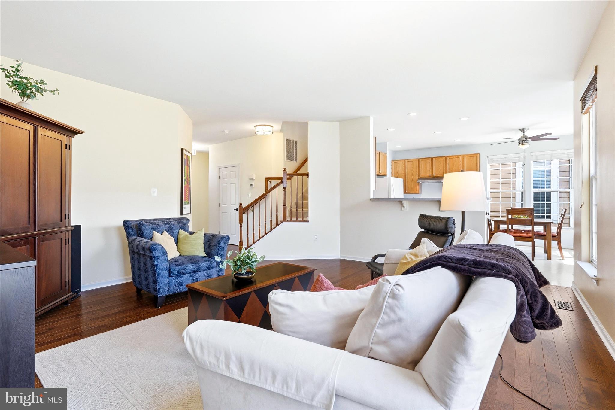 9009 Bealls Farm Road Frederick, MD 21704 - Photo 5 of 41 a living room with furniture and a table