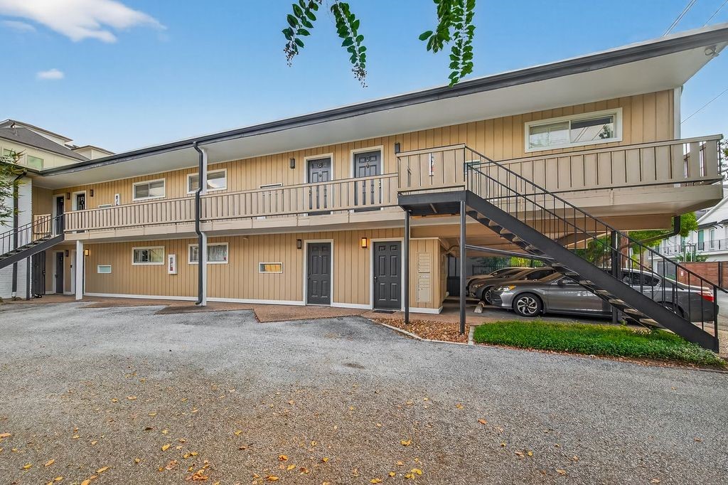 1418 Vermont Street, Unit 3 Houston, TX 77006 - Photo 2 of 11 a view of a house with a yard and potted plants