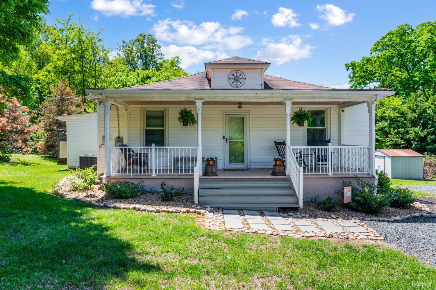270 Rothwood Road Monroe, VA 24574 - Photo 2 of 42