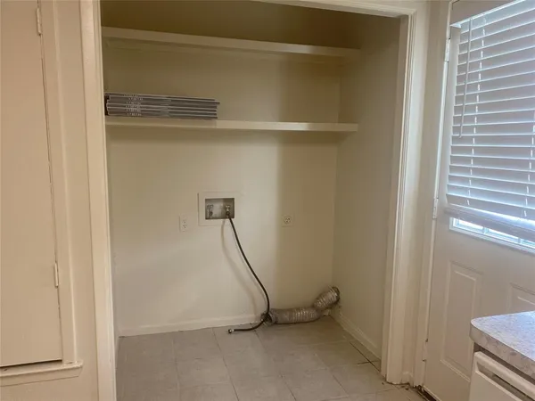 $1,200 | 2826 Wimbledon Court, Unit D, Garland, TX 75041