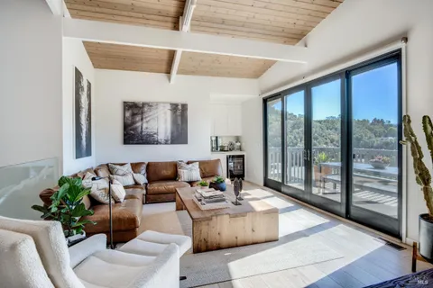 $1,750,000 | 70 Essex Street, San Anselmo, CA 94960