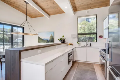 $1,750,000 | 70 Essex Street, San Anselmo, CA 94960
