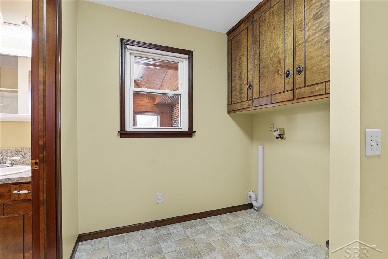 13860 Frost Road Hemlock, MI 48626 - Photo 26 of 54 50035987-25.JPG