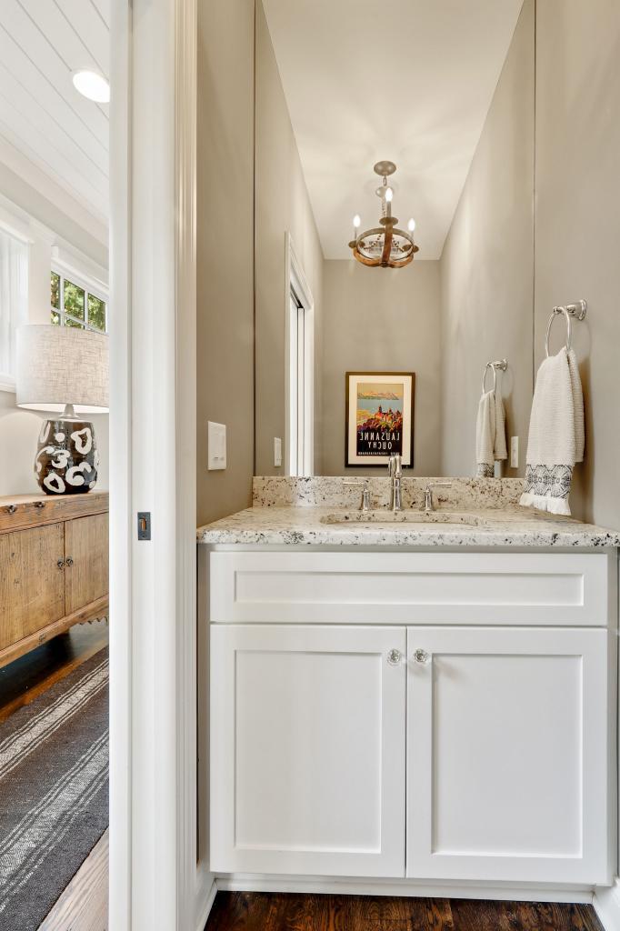 20400 Western Road Deephaven, MN 55331 - Photo 13 of 40