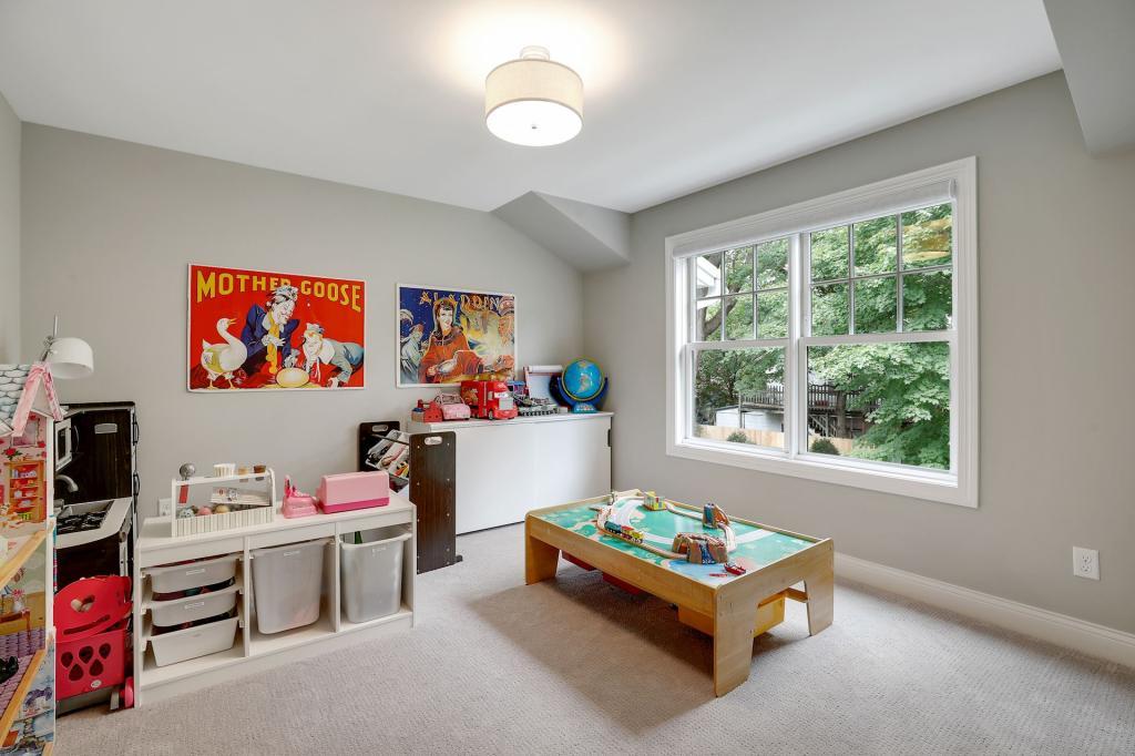 20400 Western Road Deephaven, MN 55331 - Photo 23 of 40