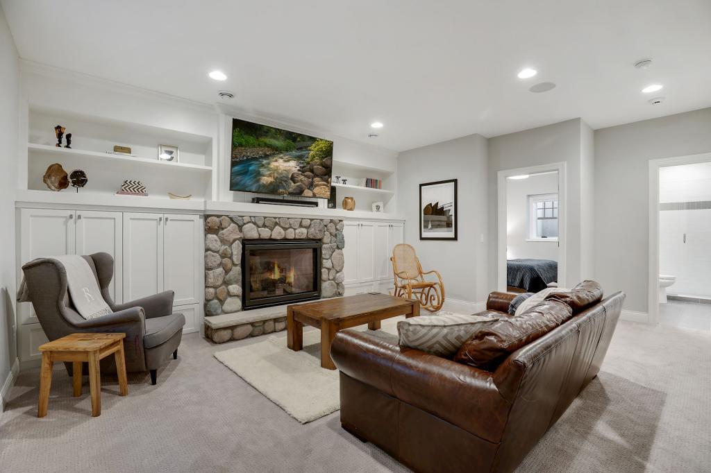 20400 Western Road Deephaven, MN 55331 - Photo 26 of 40