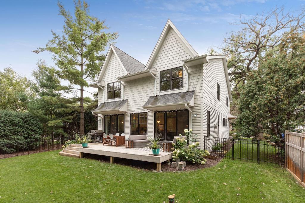 20400 Western Road Deephaven, MN 55331 - Photo 33 of 40