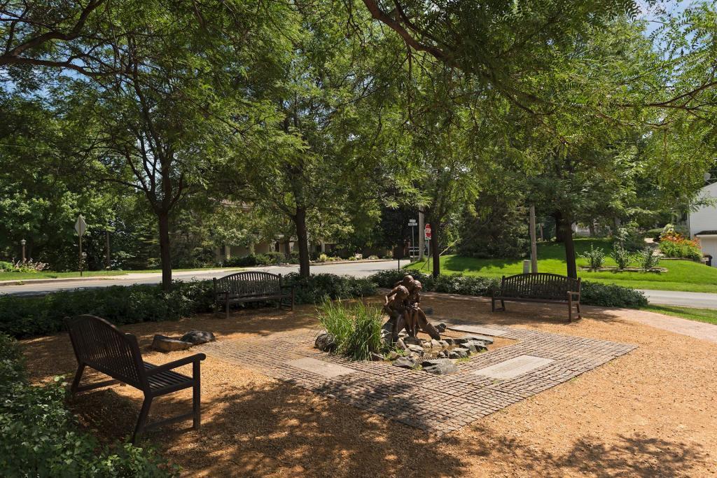 20400 Western Road Deephaven, MN 55331 - Photo 38 of 40