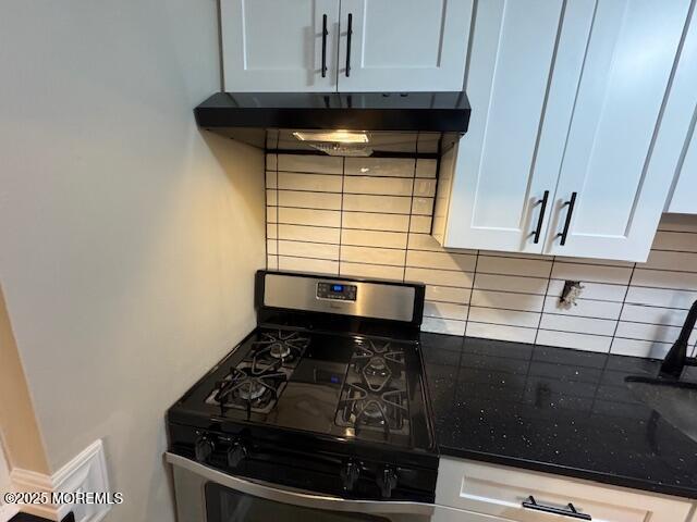 82 Manor Drive, Unit 803 Red Bank, NJ 07701 - Photo 13 of 39 a stove top oven sitting inside of a kitchen