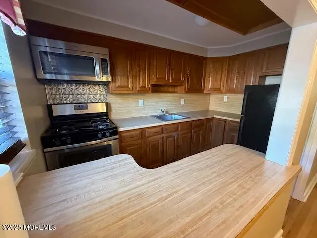 $2,400 | 82 Manor Drive, Unit 803, Red Bank, NJ 07701