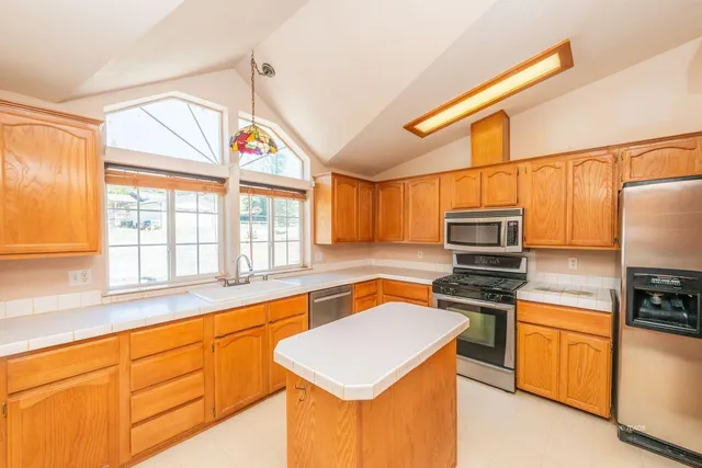 $300,000 | 31 Rocky Road, Weaverville, CA 96093