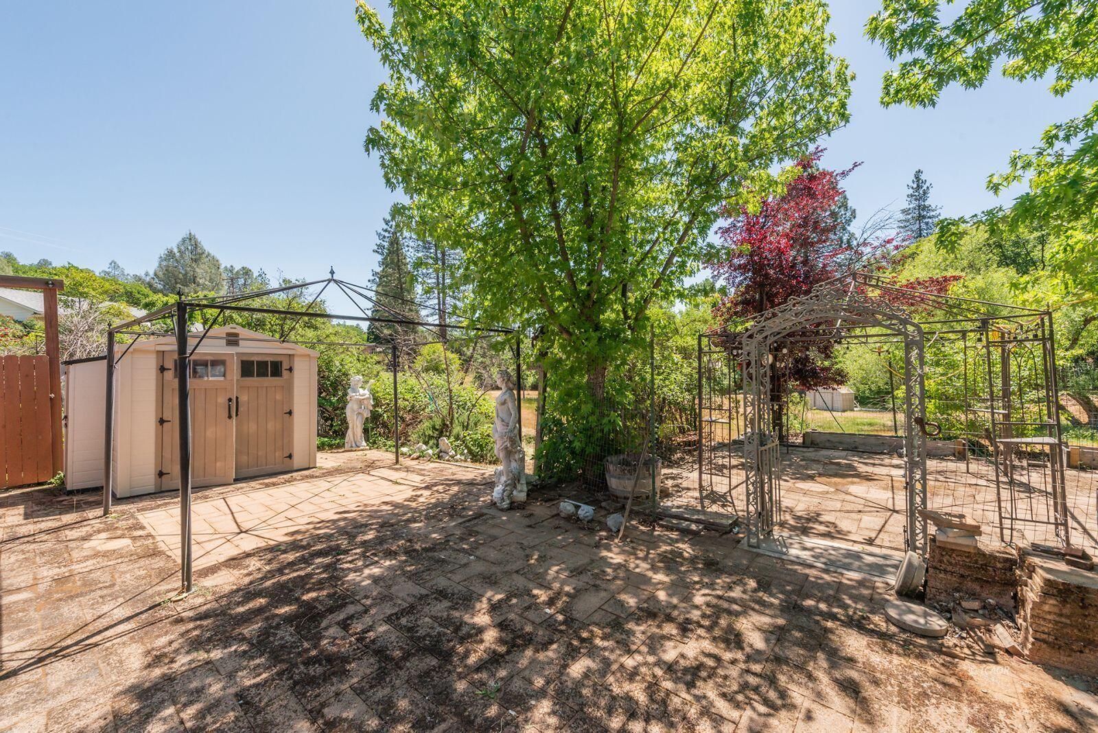 31 Rocky Road Weaverville, CA 96093 - Photo 8 of 49 08_2084784_lg