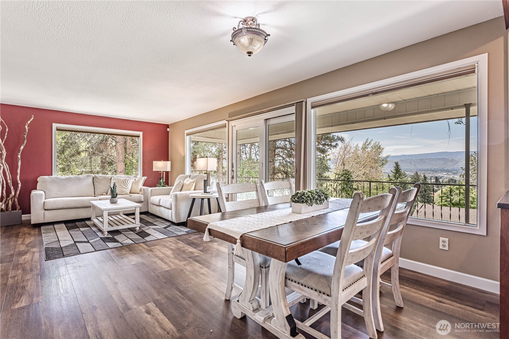 113 View Ridge Circle Wenatchee, WA 98801 - Photo 8 of 36 Gallery Image 8