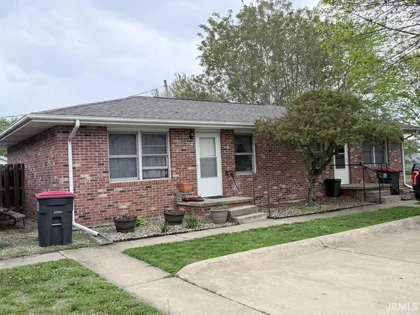 $189,000 | 409 South South Street, Brookston, IN 47923