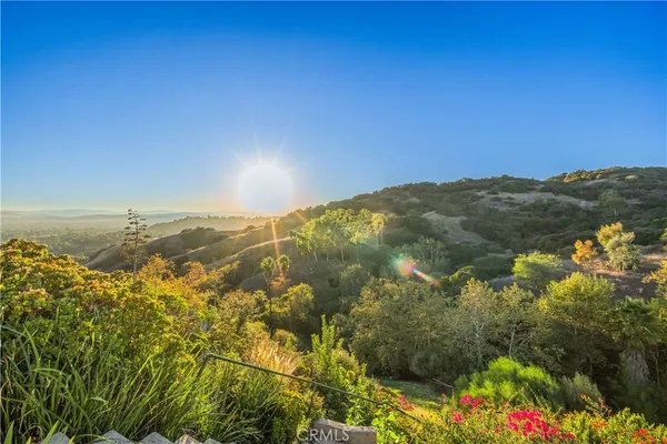 $1,575,000 | 2817 North Mountain Avenue, Claremont, CA 91711