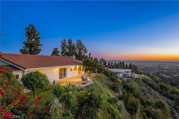 $1,575,000 | 2817 North Mountain Avenue, Claremont, CA 91711